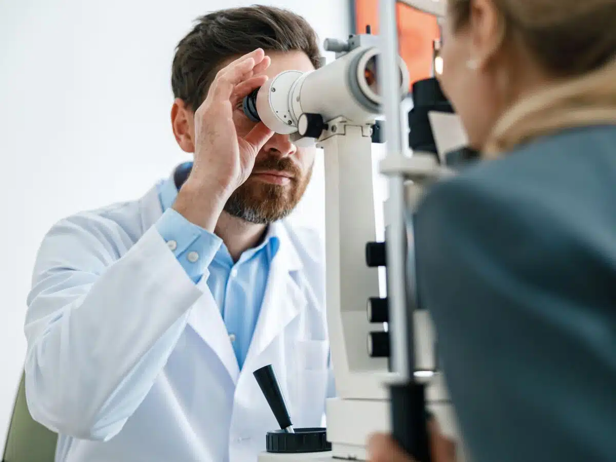 L'Importance de la consultation régulière chez votre opticien